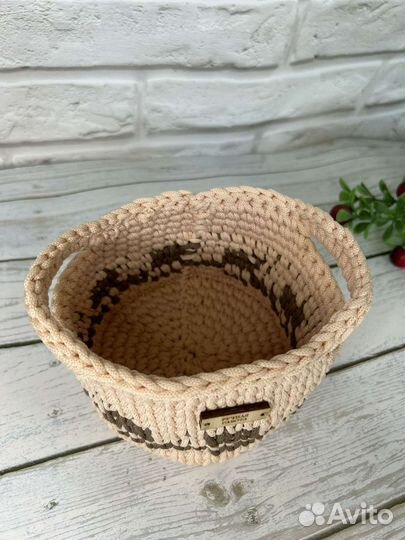Корзина плетеная с ручками