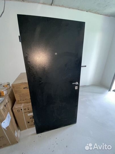 Металлическая дверь бу из новостроек