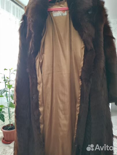 Шуба из натурального меха волка