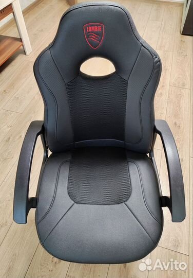 Компьютерное кресло zombie новое