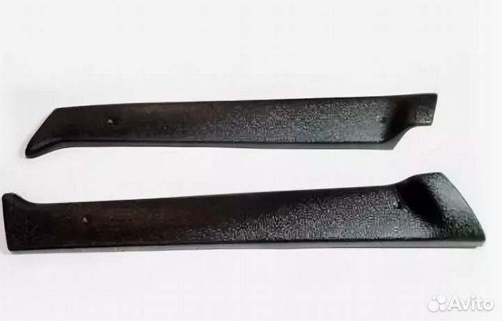Обшивка кабины- накладка стойки лобового окна 2 шт