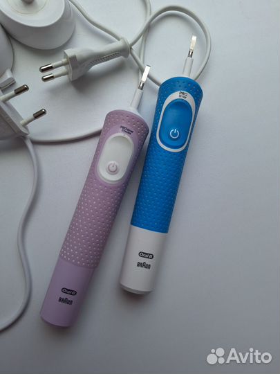 Электрическая зубная щетка oral b