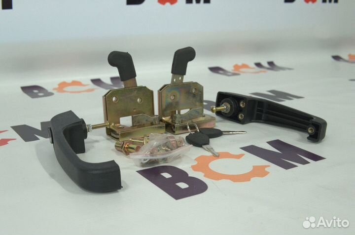 Ручки с замками кабины K-T