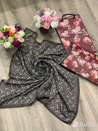 Платок шерстяной Gucci серый тонкий