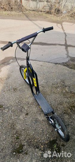 Самокат взрослый с большими надувными колесами