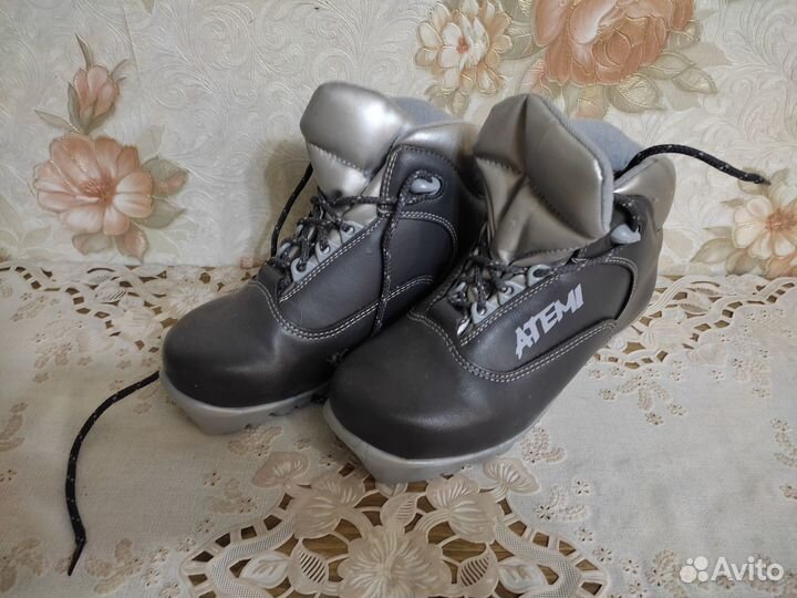 Лыжные ботинки Atemi р.36 под крепление NNN