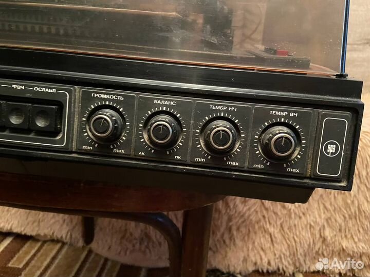 Проигрыватель винила Вега 108 с колонками