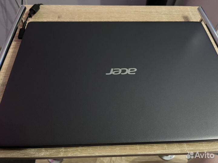 Продаю ноутбук aser, в хорошем состоянии
