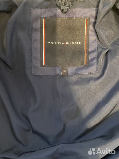 Tommy hilfiger куртка 140