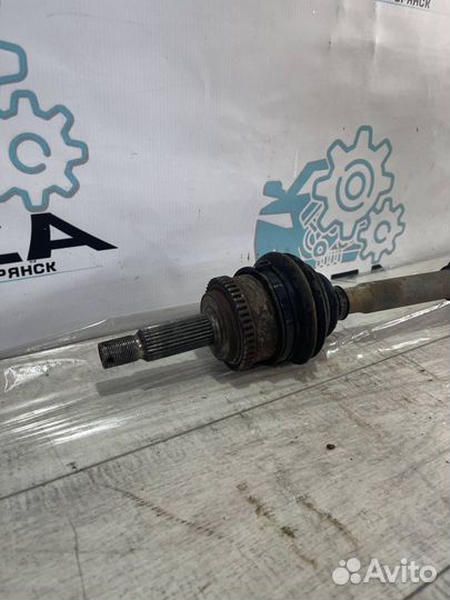 Привод передний правый Hyundai i30