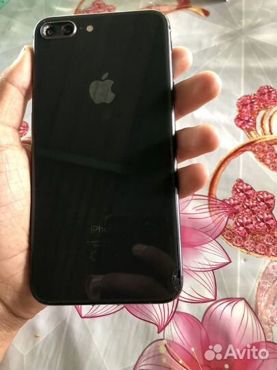 Телефон iPhone 8 plus