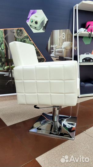 Парикмахерское кресло 