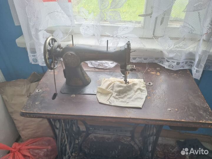 Швейная машинка