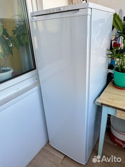 Морозильная камера Бирюса 116