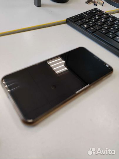 Телефон Asus zenfone 5z