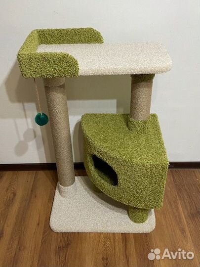 Домик с когтеточкой и лежанкой из ковролина