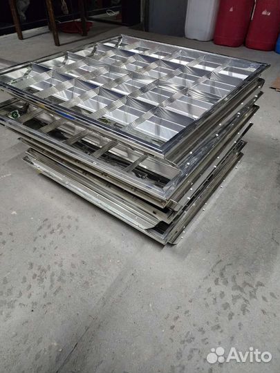 Светильник потолочный люминесцентный б/у