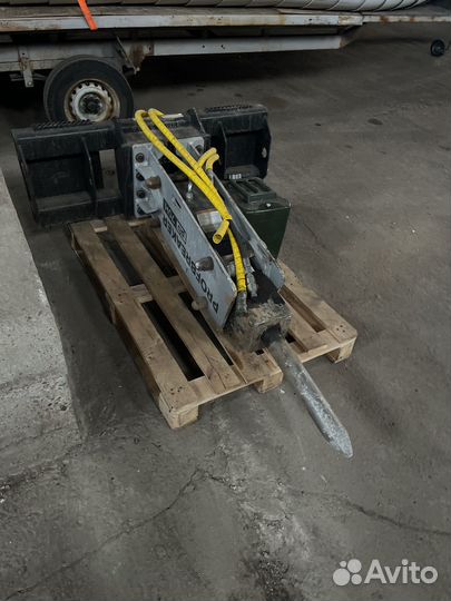 Мини-погрузчик SUNWARD SWL3220, 2023