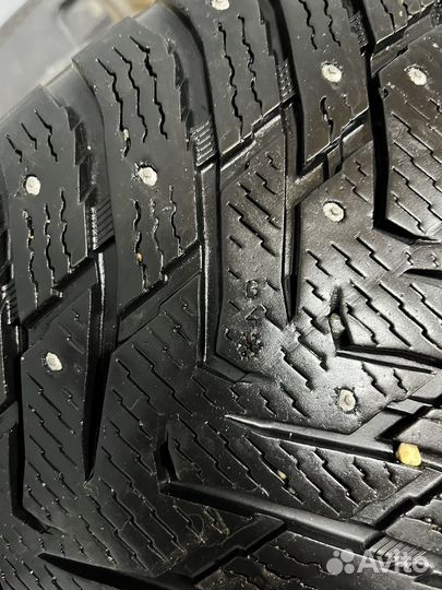 Nokian Tyres Hakkapeliitta 8 SUV 285/60 R18 116T