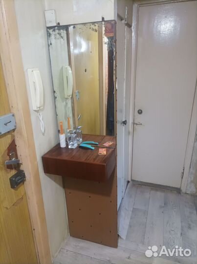 Зеркало настенное в прихожую бу