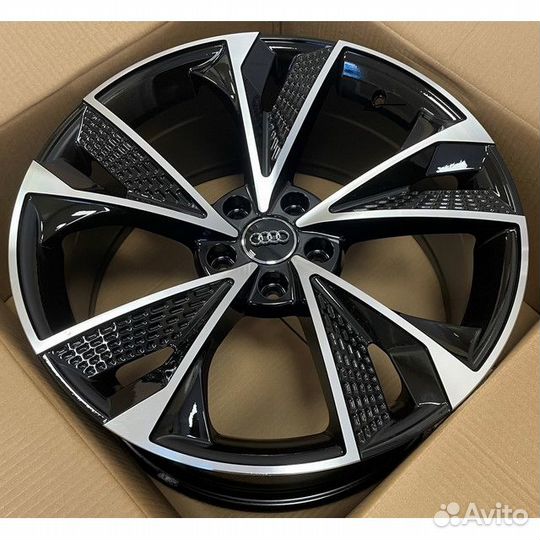 Диски R19 на Audi RS