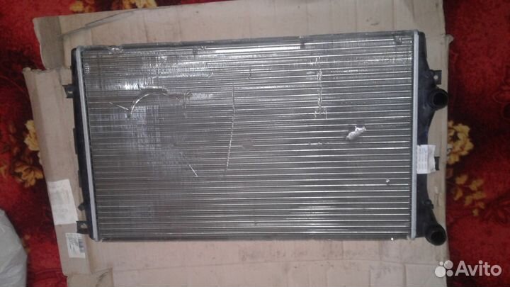 Радиатор охлаждения Фольксваген Джетта 1k0121253bb