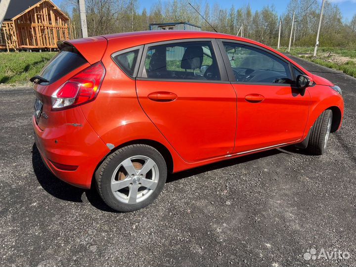 Ford Fiesta 1.6 AMT, 2015, 250 000 км