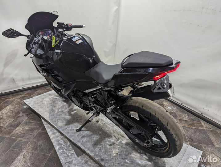 Мотоцикл Kawasaki Ninja 400 ABS