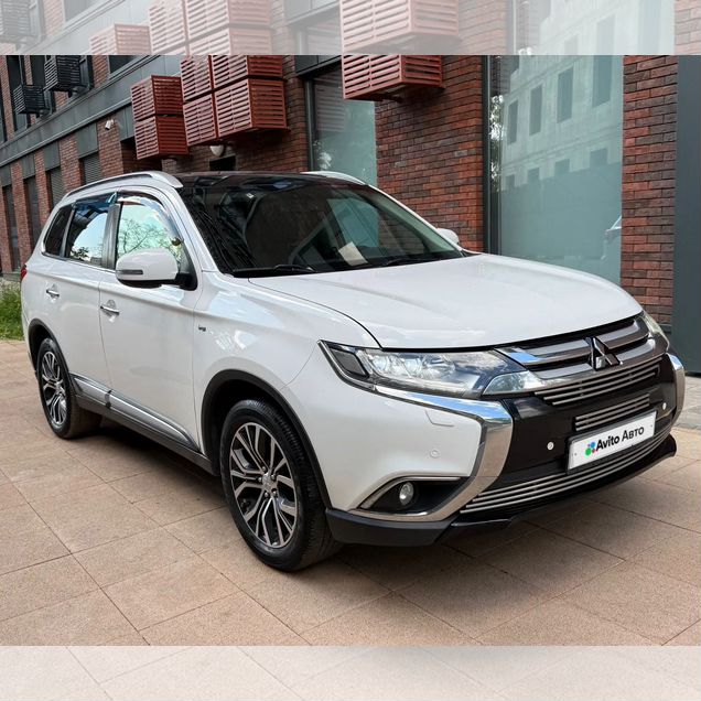 Mitsubishi Outlander 3.0 AT, 2016, 139 000 км