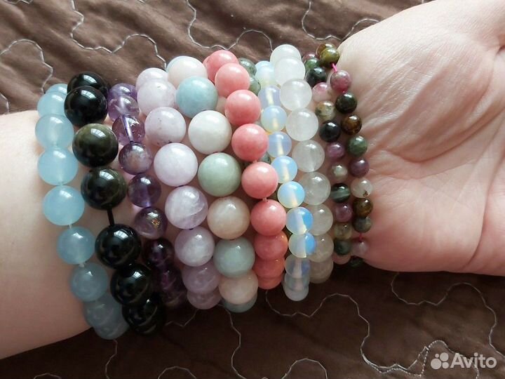Браслеты на резинке с натуральными камнями