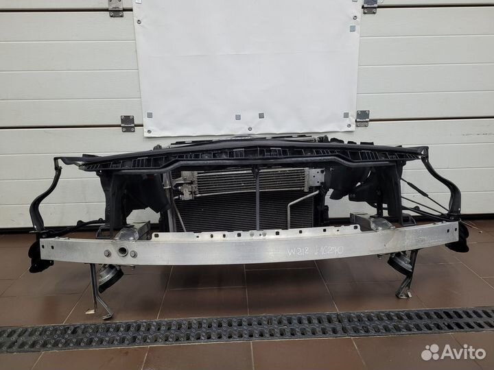 Передняя панель для Мерседес В218