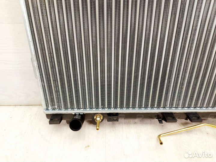 Радиатор охлаждения Hyundai Sonata 2001-2012