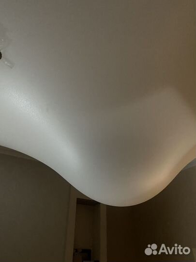 Натяжные потолки и ремонт.Слив воды