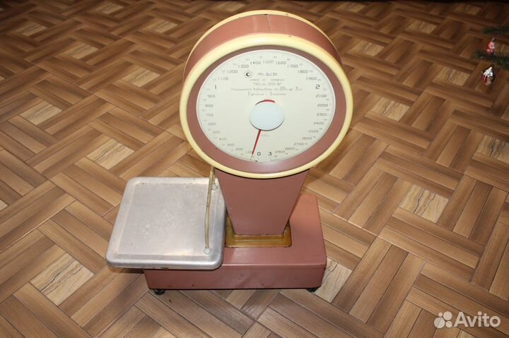 Весы механические циферблатные из СССР