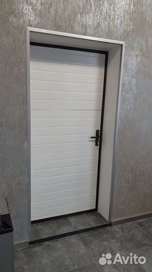 Дверь гаражная