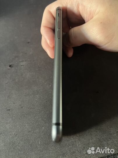 iPhone 8, 64 ГБ