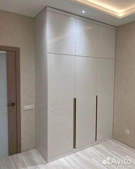 Шкаф распашной с фабрики