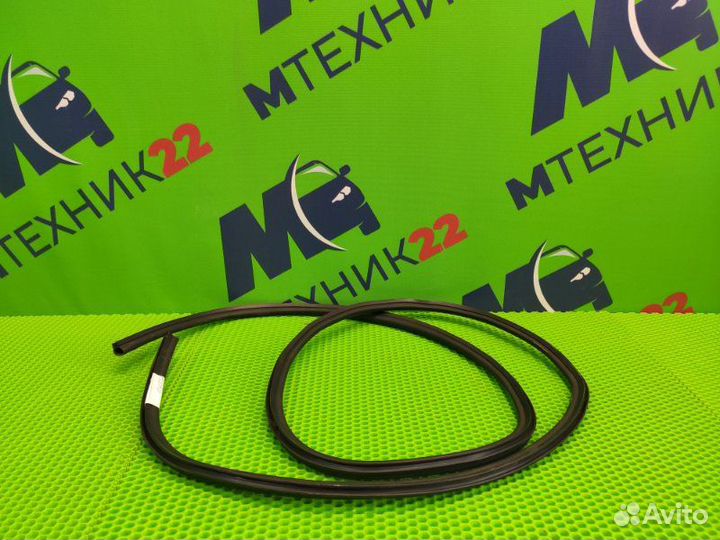 Уплотнитель капота Bmw 5 F10 N52B25 2010