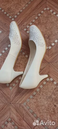 Продам свадебные туфли