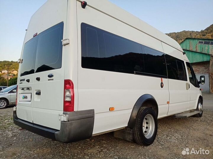 Ford Transit микроавтобус, 2014