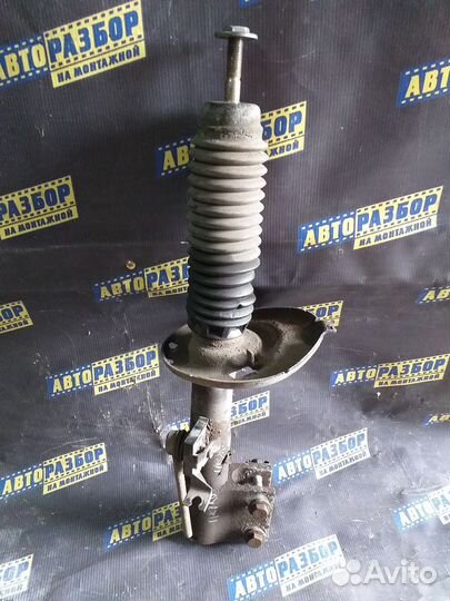 Амортизатор передний правый Пежо 308