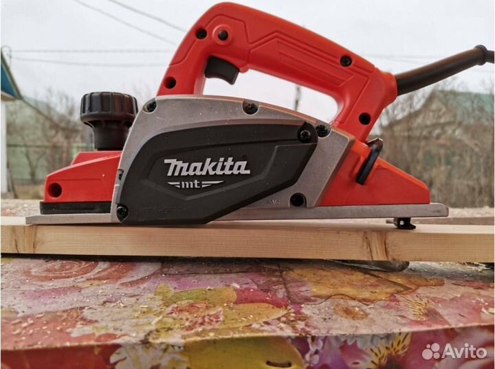 Аренда рубанка электрического Makita M1902, 560 Вт