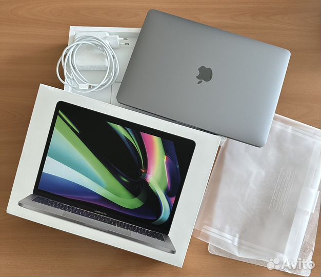MacBook Pro 13 M1 2020 год