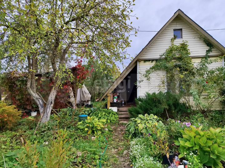 Дача 12 м² на участке 7,5 сот.