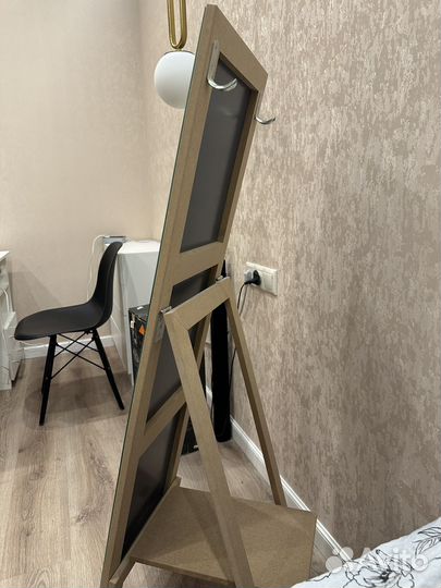 Зеркало напольное