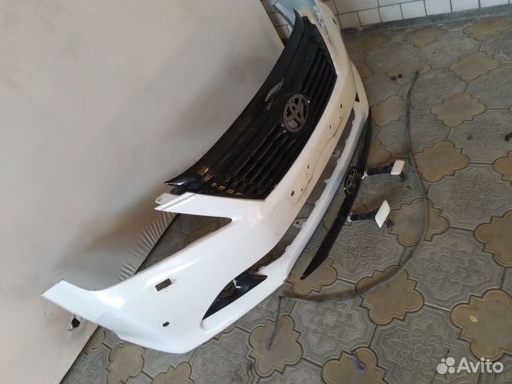 Переднии Бампер camry 50