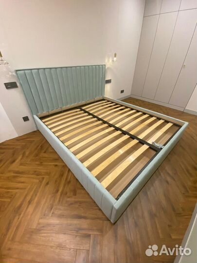 Кровать двуспальная