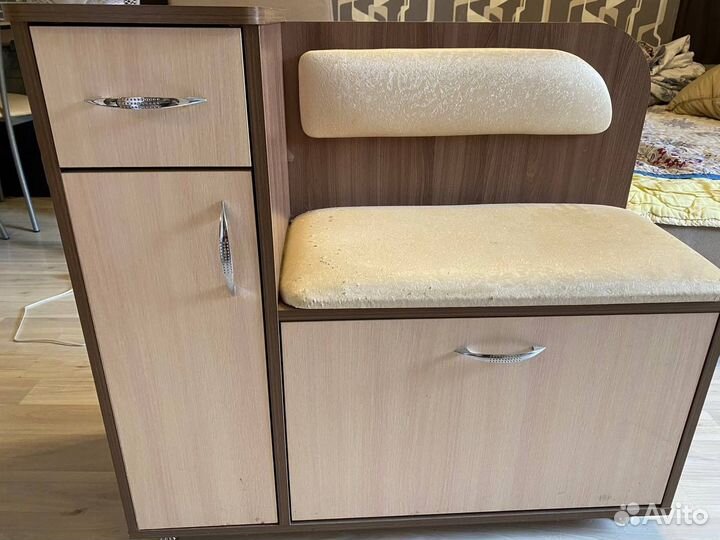 Обувница с мягким сиденьем