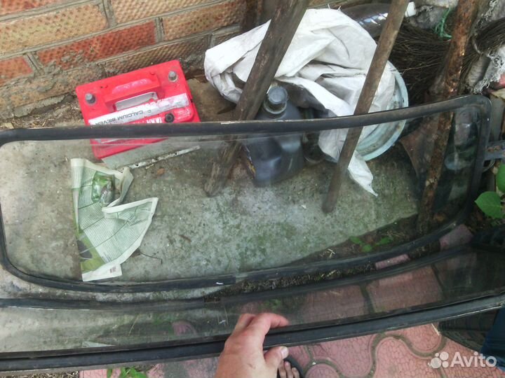 Стекло заднее б/у (оригинал) на заз-968