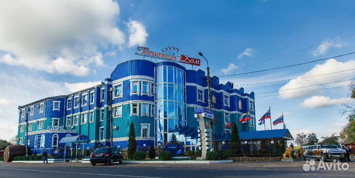 Администратор гостиницы отеля